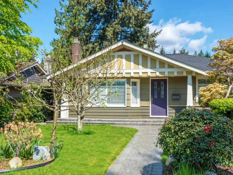 Satisfied homeowner with cash offer